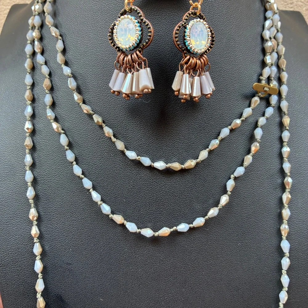 [Video] Versatile Sparkle Cut Necklace Duo + Earrings - Picture 5 of 5